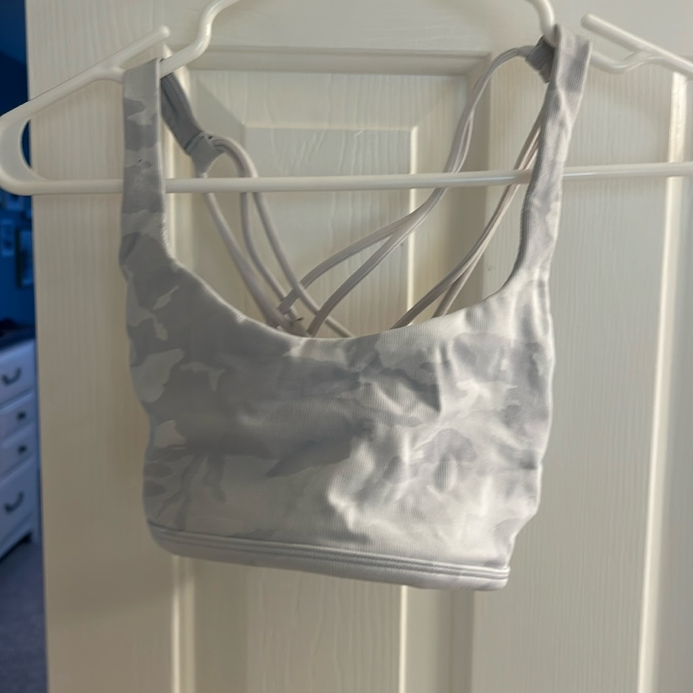 Lululemon sports bra